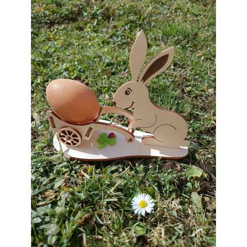 Podstavek za velikonočno jajce - zajček z vozom