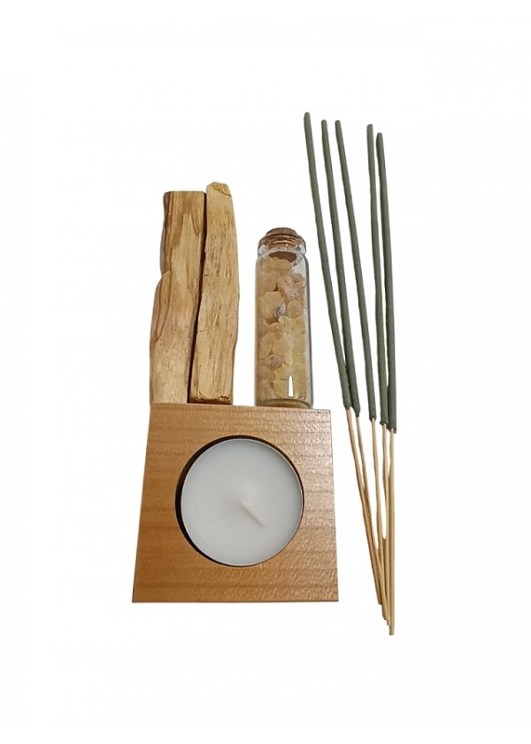 Komplet za energijsko čiščenje: 2 Palo Santo palčki + 5 žajbljevih palčk + kadilna smola + leseni svečnik s čajno svečko